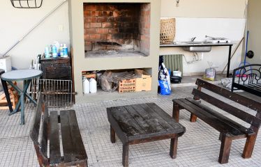 Casa de 2 dormitorios y pileta