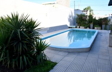 Casa de 2 dormitorios y pileta